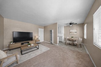 1887 Locust Ave in Long Beach, CA - Building Photo - Building Photo