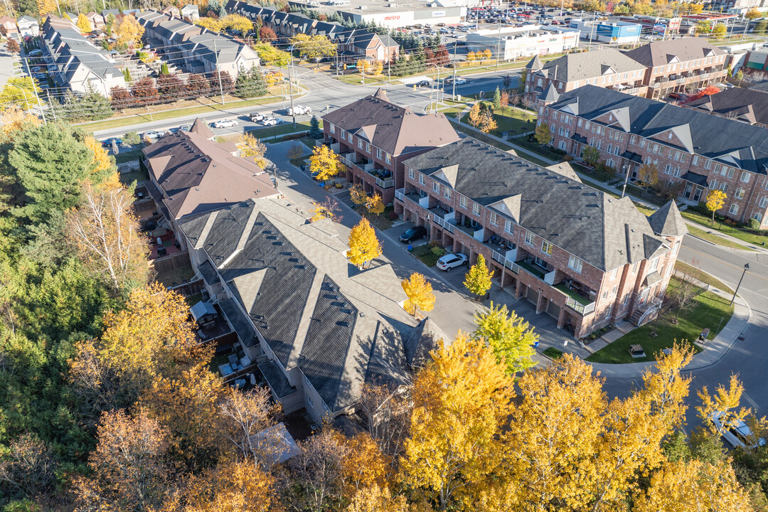 20 Edison Way in Whitby, ON - Building Photo