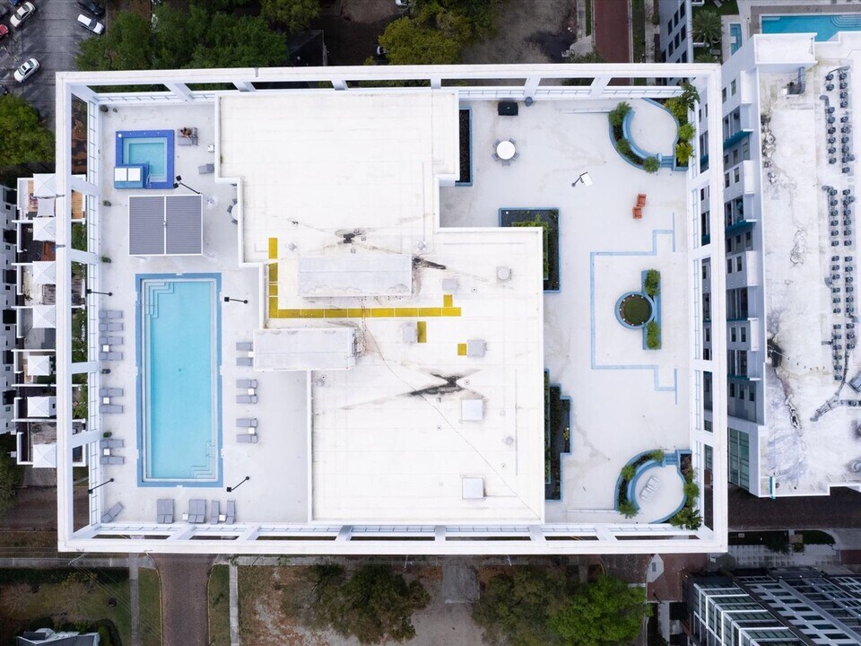 260 S Osceola Ave in Orlando, FL - Building Photo