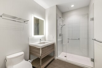 188 Brookline Ave, Unit 27G in Boston, MA - Building Photo - Building Photo