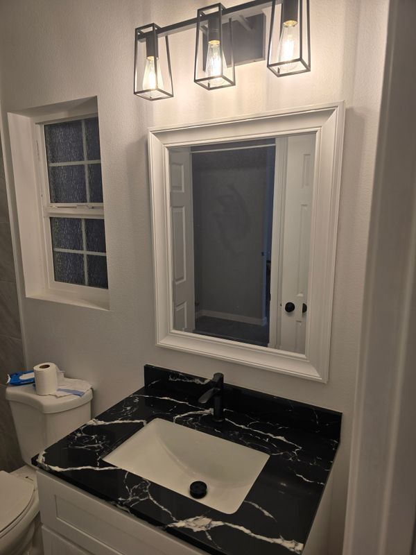 18355 Courtney Ct in Bloomington, CA - Building Photo - Building Photo