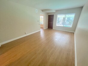 2115 Placentia Ave in Costa Mesa, CA - Building Photo - Building Photo