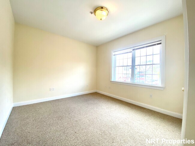 661 Bennington St, Unit 2 in Boston, MA - Building Photo - Building Photo