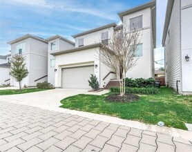 414 Yale Oaks Ln in Houston, TX - Building Photo - Building Photo