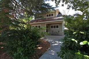 721 1st St W in Sonoma, CA - Building Photo