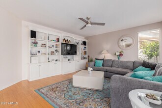 5839 W Bloomfield Rd in Glendale, AZ - Building Photo - Building Photo