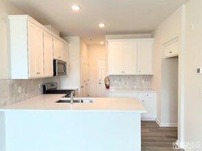 10 Sternadori Rd in Branchburg, NJ - Building Photo - Building Photo