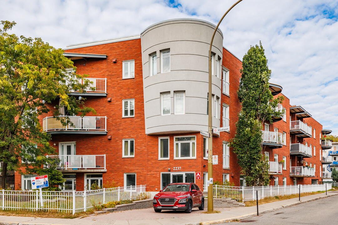 2237 Madison Av in Montréal, QC - Building Photo