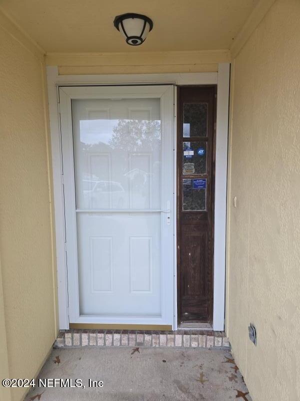 8040 Macinnes Dr E in Jacksonville, FL - Building Photo - Building Photo