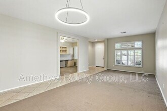 2313 W Bonanza Ln in Phoenix, AZ - Building Photo - Building Photo