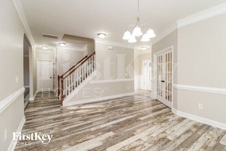 6623 Barton Creek Dr in Whitsett, NC - Foto de edificio - Building Photo