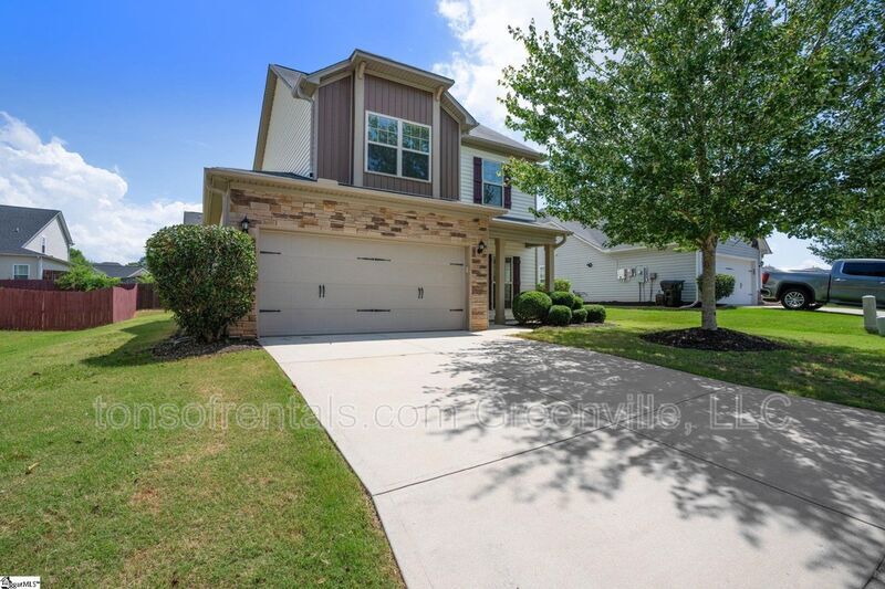 313 Rivers Edge Cir in Simpsonville, SC - Foto de edificio