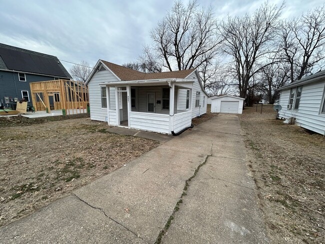 property at 2041 Cedar St
