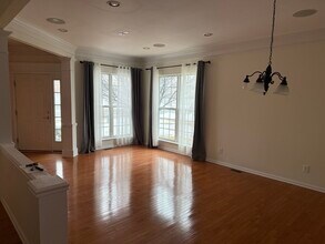 5263 Blue Sky Dr in Orefield, PA - Foto de edificio - Building Photo