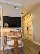 1150 Collier Rd NW, Unit D in Atlanta, GA - Building Photo - Building Photo