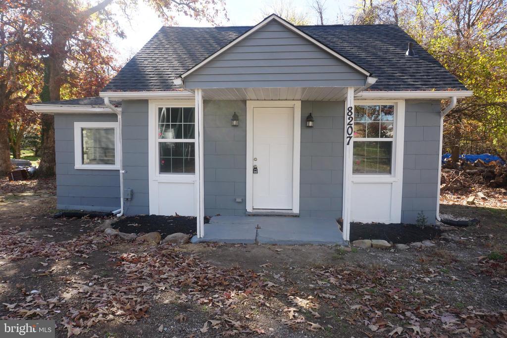 8207 Bock Rd in Fort Washington, MD - Building Photo