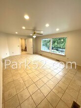 9024-9024 Waverly Dr SW in Lakewood, WA - Building Photo - Building Photo