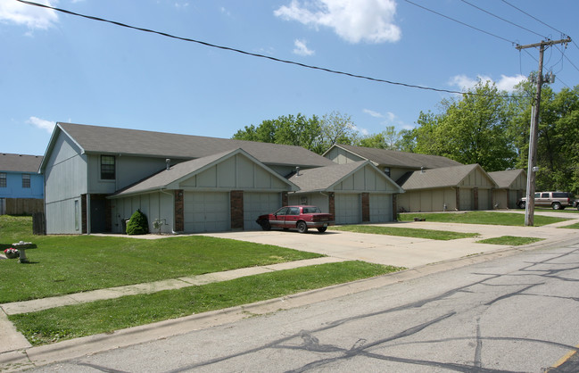 18803-18817 E Lexington Rd in Independence, MO - Building Photo - Building Photo