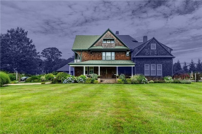 7 Gibson Ave in Narragansett, RI - Building Photo - Building Photo