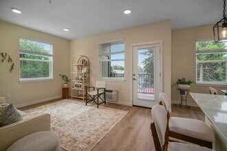 190 Elma Ave SE in Salem, OR - Building Photo - Building Photo