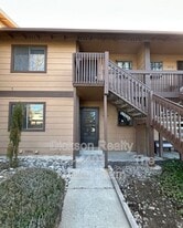 2980 Tierra Verde W in Reno, NV - Building Photo