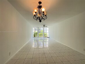 851 Three Islands Boulevard in Hallandale Beach, FL - Building Photo - Building Photo