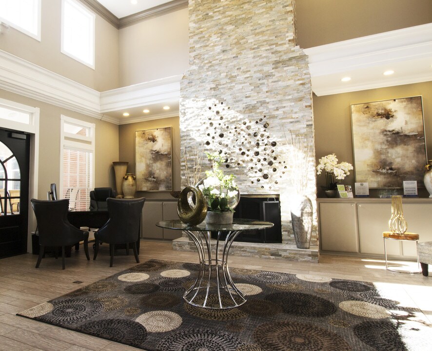 The Point at Perimeter in Dunwoody, GA - Foto de edificio