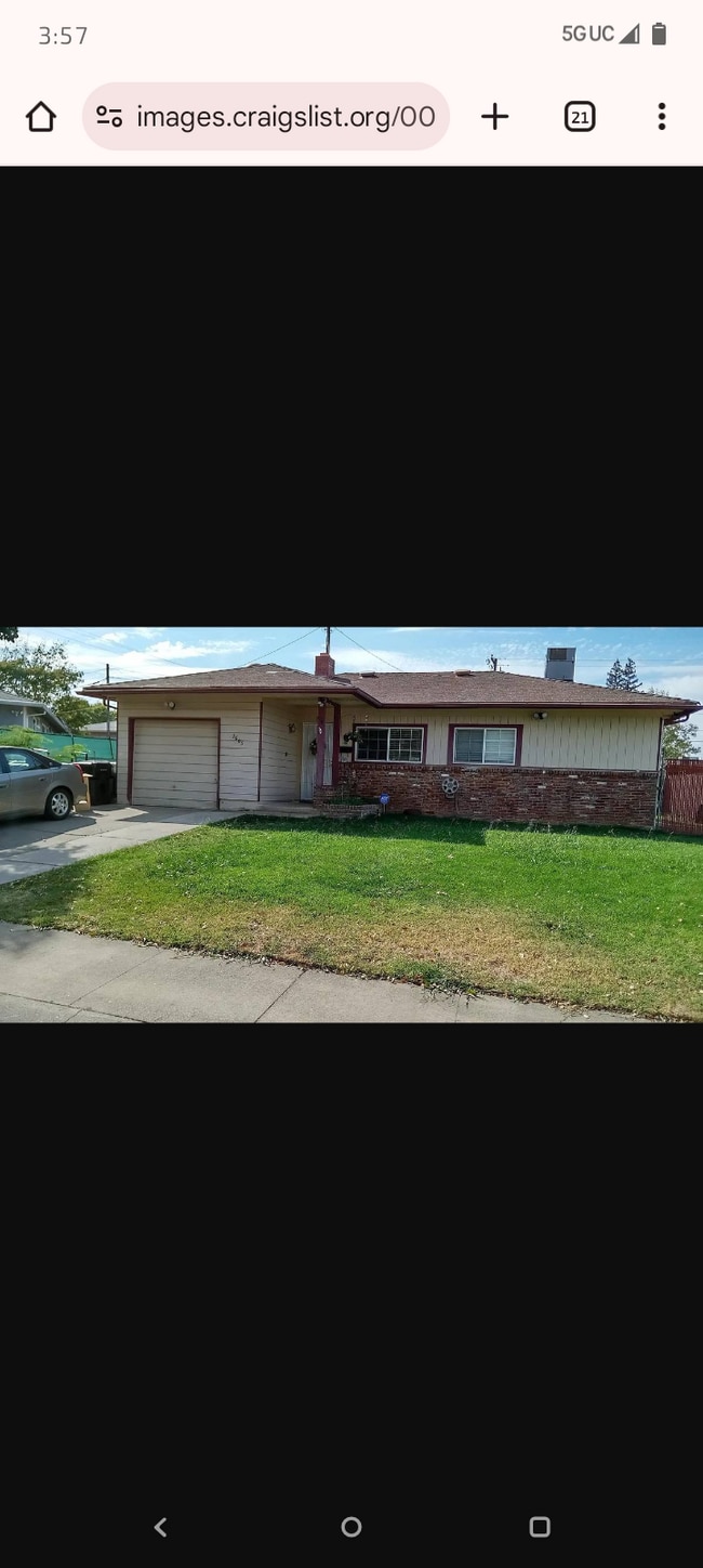 5605 Layton Dr