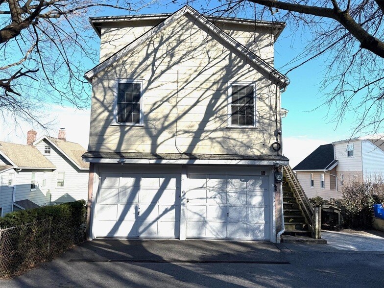 55 Exchange Pl in Port Chester, NY - Building Photo