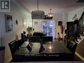 4298 Ingram Common in Burlington, ON - Building Photo - Building Photo