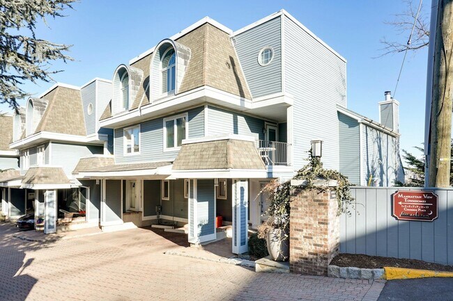 1 Columbus Pl in Cliffside Park, NJ - Building Photo - Building Photo