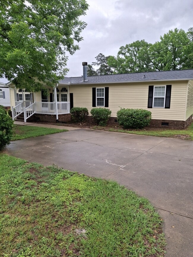 property at 1876 US-258