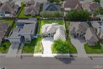 2009 N 45th St in McAllen, TX - Building Photo - Building Photo