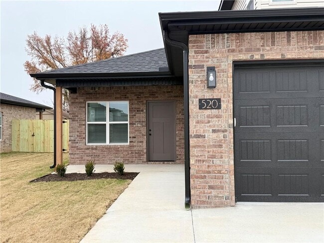 520 Cosmos St in Centerton, AR - Building Photo - Building Photo