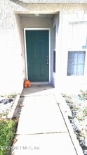 11119 Tiverton Ct in Jacksonville, FL - Foto de edificio - Building Photo