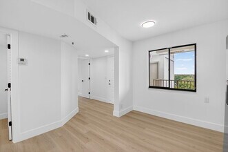 14475 Strathmore Ln in Delray Beach, FL - Building Photo - Building Photo