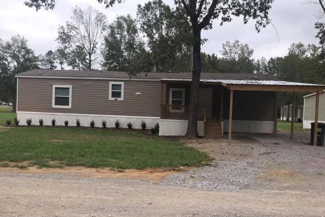 11656 Hwy 28 E in Pineville, LA - Building Photo