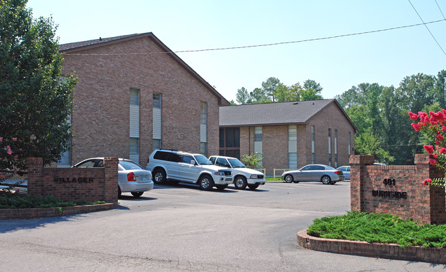 Villager Apartments in Columbia, SC - Foto de edificio - Building Photo