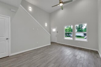 16684 E Ivanhoe St in Montgomery, TX - Building Photo - Building Photo