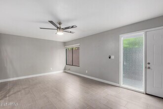 4220 E Almeria Rd in Phoenix, AZ - Foto de edificio - Building Photo