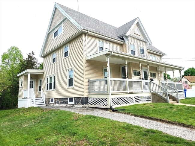 11 Maple St in Rockland, MA - Building Photo - Building Photo
