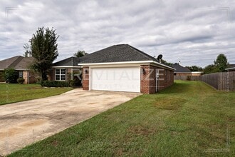 3170 Bloomington Dr in Mobile, AL - Building Photo - Building Photo