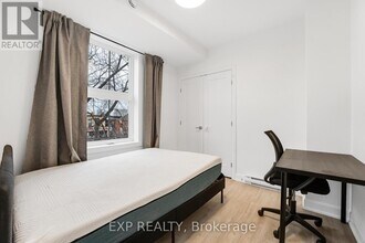 887 Somerset St W in Ottawa, ON - Building Photo - Building Photo
