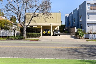 1247 11th St, Sant Monica in Santa Monica, CA - Building Photo - Interior Photo