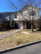 6 Revere Ln in Staten Island, NY - Building Photo - Building Photo