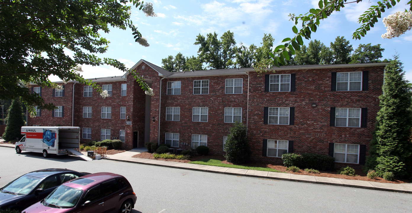 Chancellor Park Apartments in Greensboro, NC - Building Photo