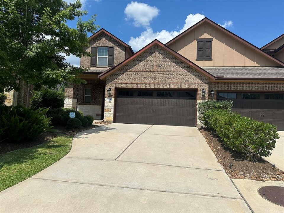 24 Centennial Ridge Pl in The Woodlands, TX - Building Photo