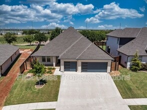 7317 NW 159th Terrace in Edmond, OK - Building Photo - Building Photo