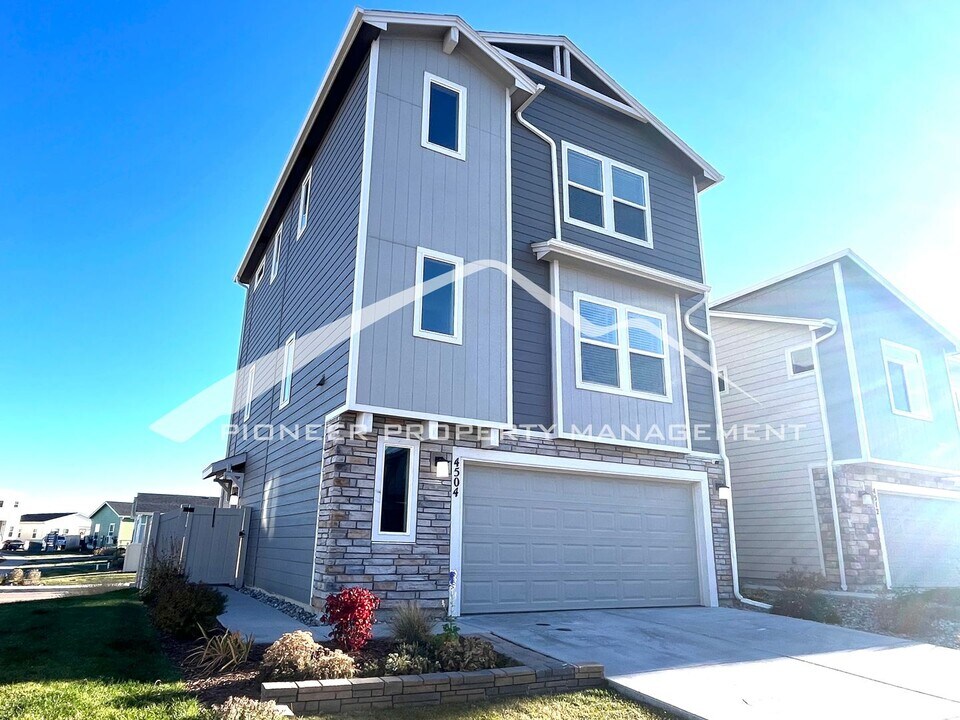 4504 Samaritan Lp in Colorado Springs, CO - Building Photo
