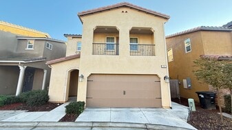 836 Winchell Wy W in Madera, CA - Building Photo